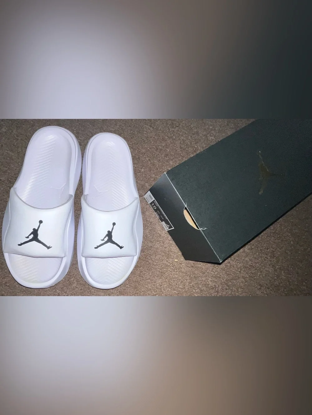 Jordan Franchise Slide HF3263 100 Mens Size 10 White Box Included Only Worn Once
